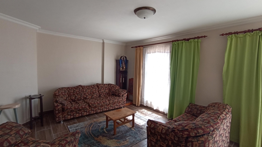 3 Bedroom Property for Sale in Louwville Western Cape